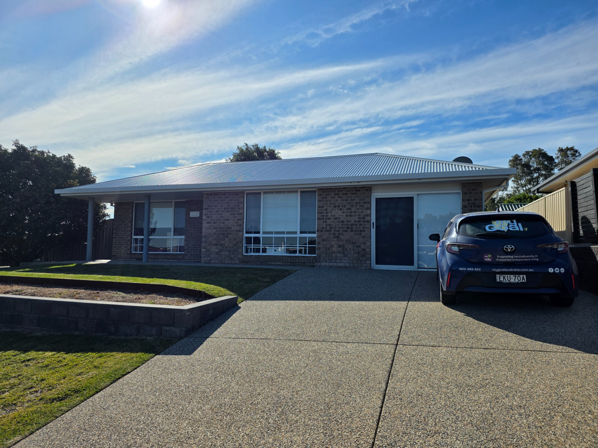 Newly renovated semi-robust home (2:1 / 1:1 / 1:2 Vacancy available for immediate occupancy) – Rutherford NSW